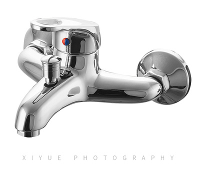 金屬質感攝影 白底拍攝下的衛浴五金產品